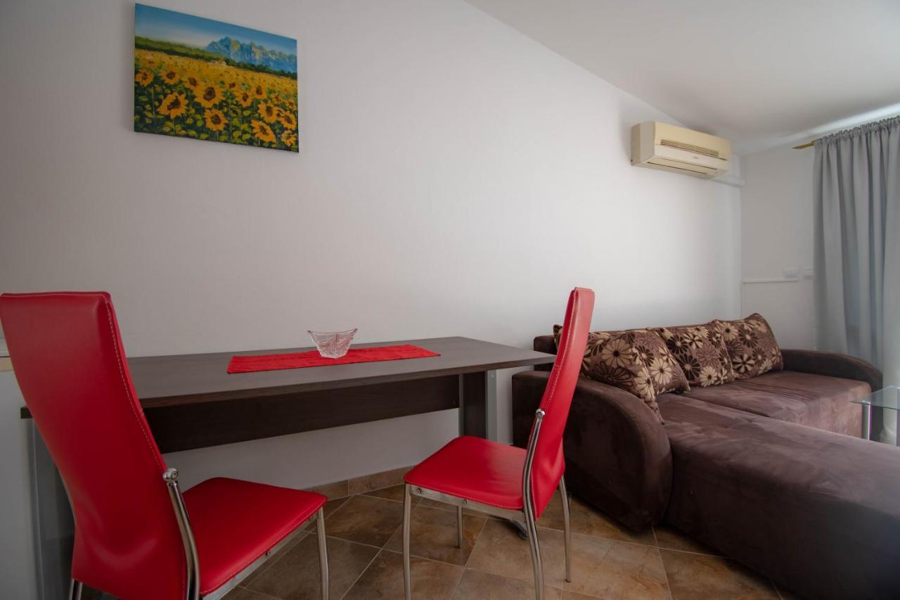 Apartments Betty Borik Rovinj Buitenkant foto