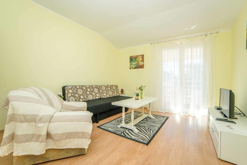 Apartments Betty Borik Rovinj Buitenkant foto