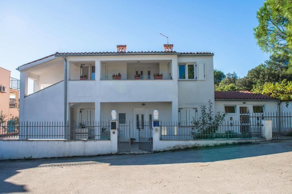 Apartments Betty Borik Rovinj Buitenkant foto