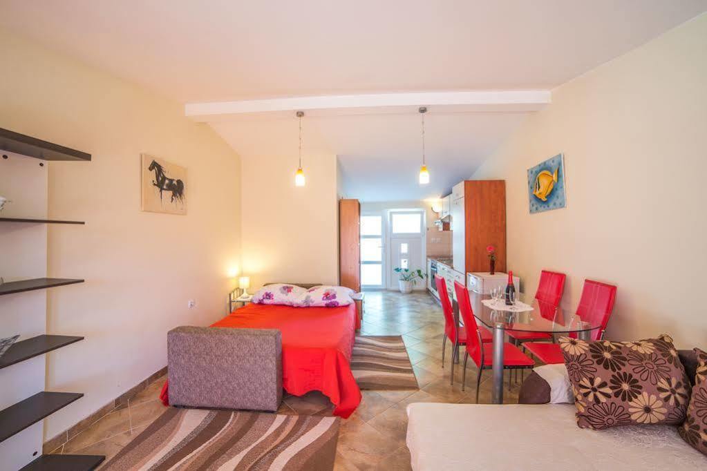 Apartments Betty Borik Rovinj Buitenkant foto
