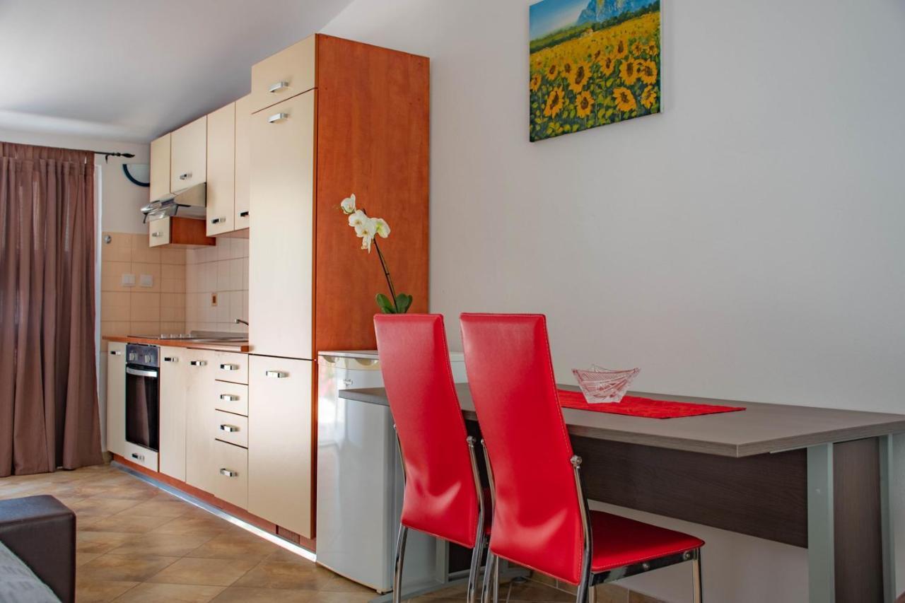 Apartments Betty Borik Rovinj Buitenkant foto